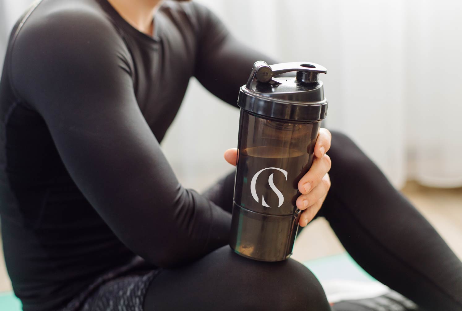 design icone social con lettere iniziali lettera c lettera s